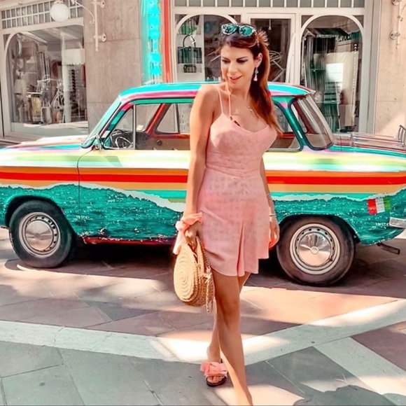 Zara Gone Bananas Pink Spaghetti Strap Romper Blogger Favorite Size Medium - Picture 4 of 14